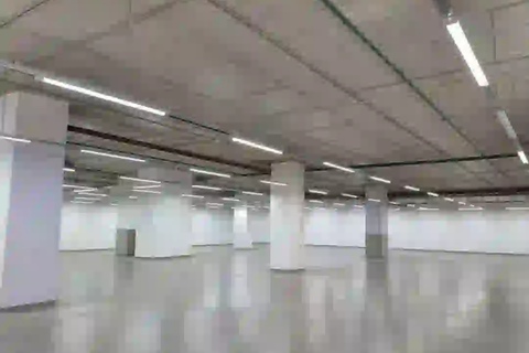 Помещение своб.назн., 476 м², 2/5 эт.