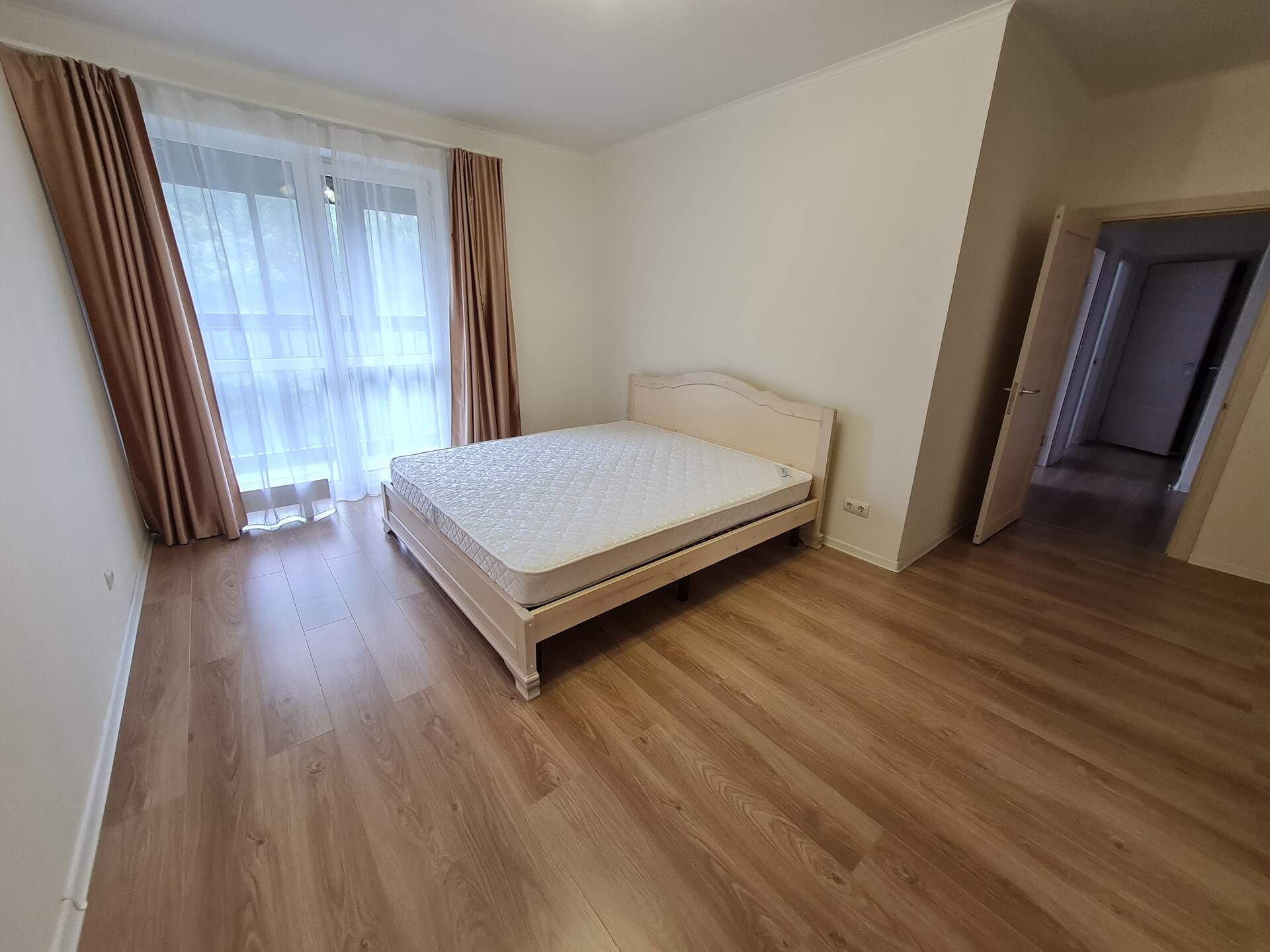 Квартира, 57 м², 2 комн.