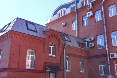 Отдельно стоящее здание, 415 м²