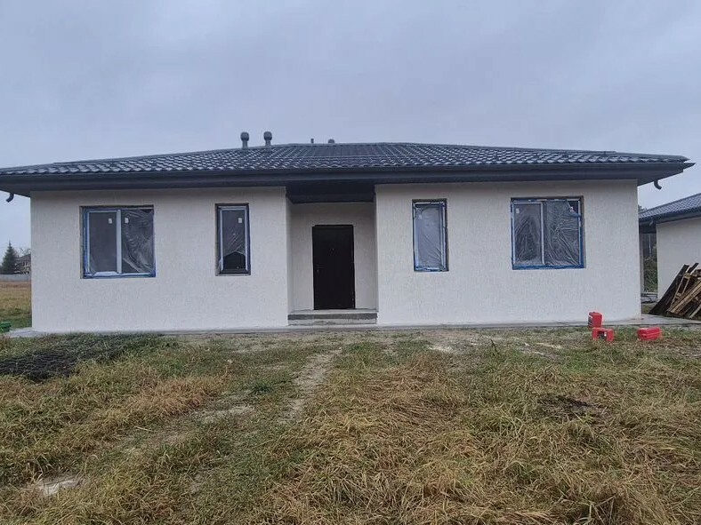 Дом, 130 м², 4 комн.