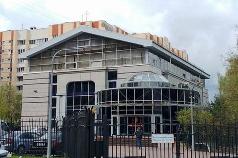 Отдельно стоящее здание, 2200 м²