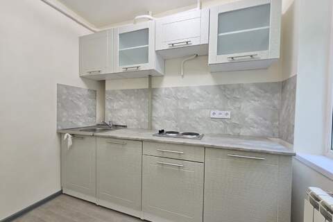 2-к квартира, 42 м², 1/9 эт.