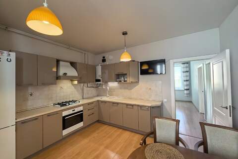 2-к квартира, 56,2 м², 2/3 эт.