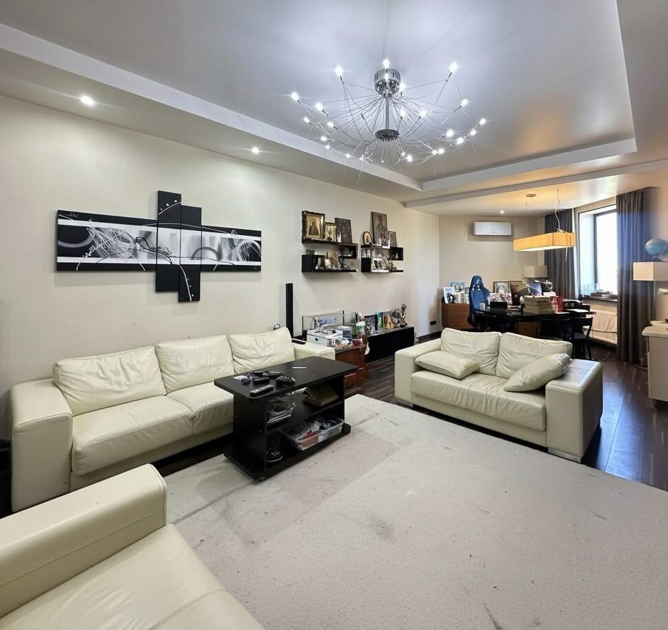 Квартира · 143 м² · 3 комн. — Евпатория, проспект Ленина, 49