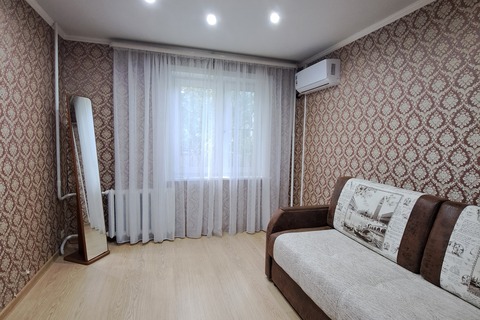 2-к квартира, 45 м², 1/9 эт.