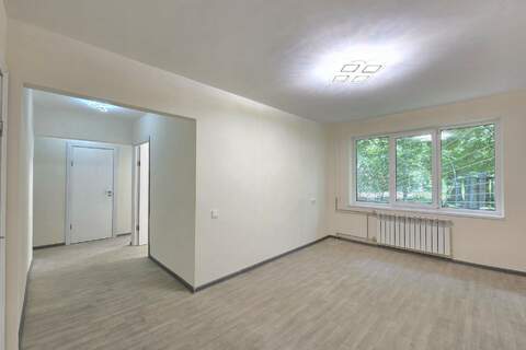 2-к квартира, 42 м², 1/9 эт.