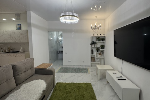 1-к квартира, 42 м², 1/9 эт.
