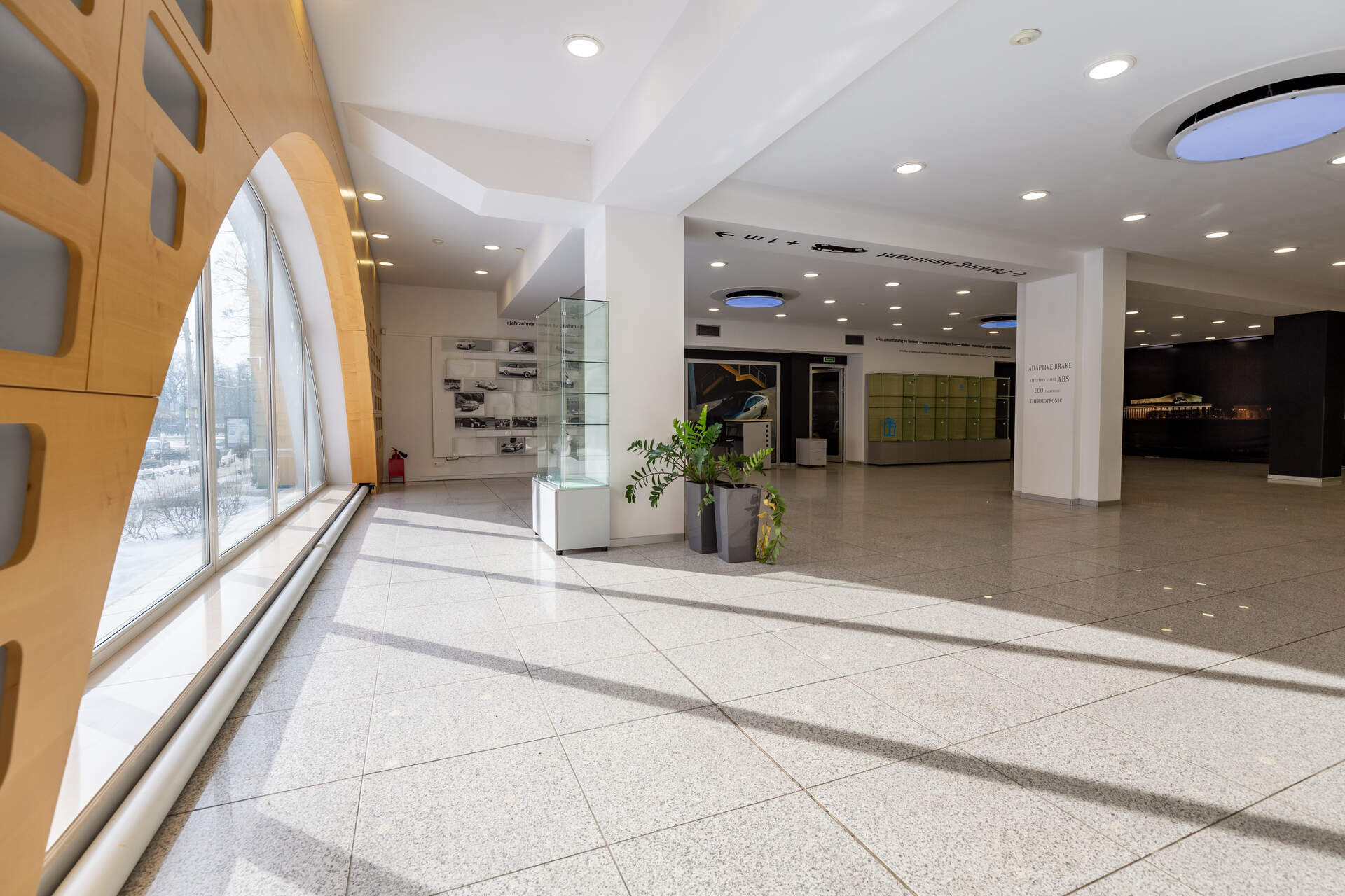Коммерческая · 320 м² — Санкт-Петербург, Крестьянский переулок, 4А