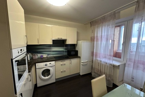 1-к квартира, 46 м², 14/17 эт.