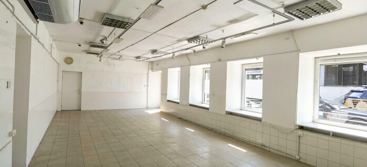 Коммерческая · 112 м² — Санкт-Петербург, Стремянная улица, 20
