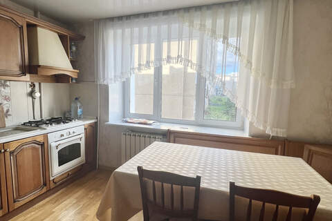 3-к квартира, 98 м², 2/6 эт.