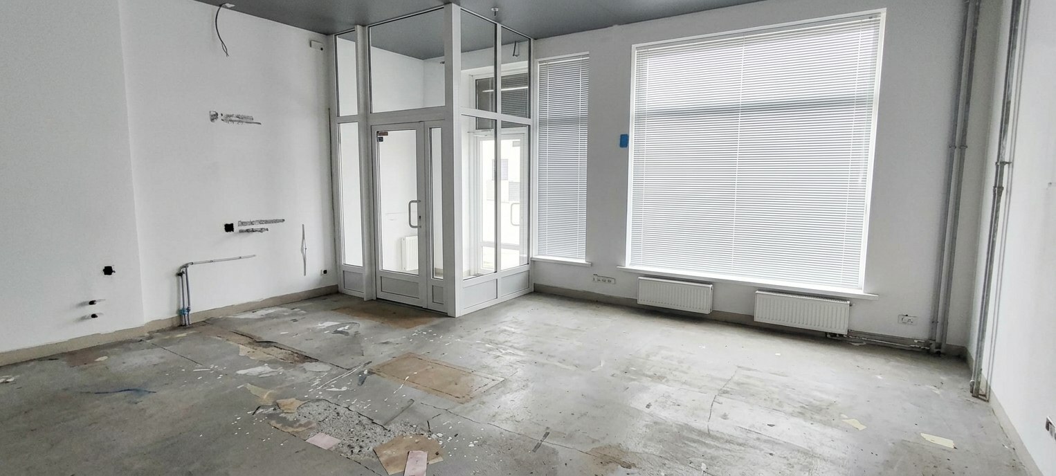 Коммерческая · 148 м² — Санкт-Петербург, улица Адмирала Трибуца, 7