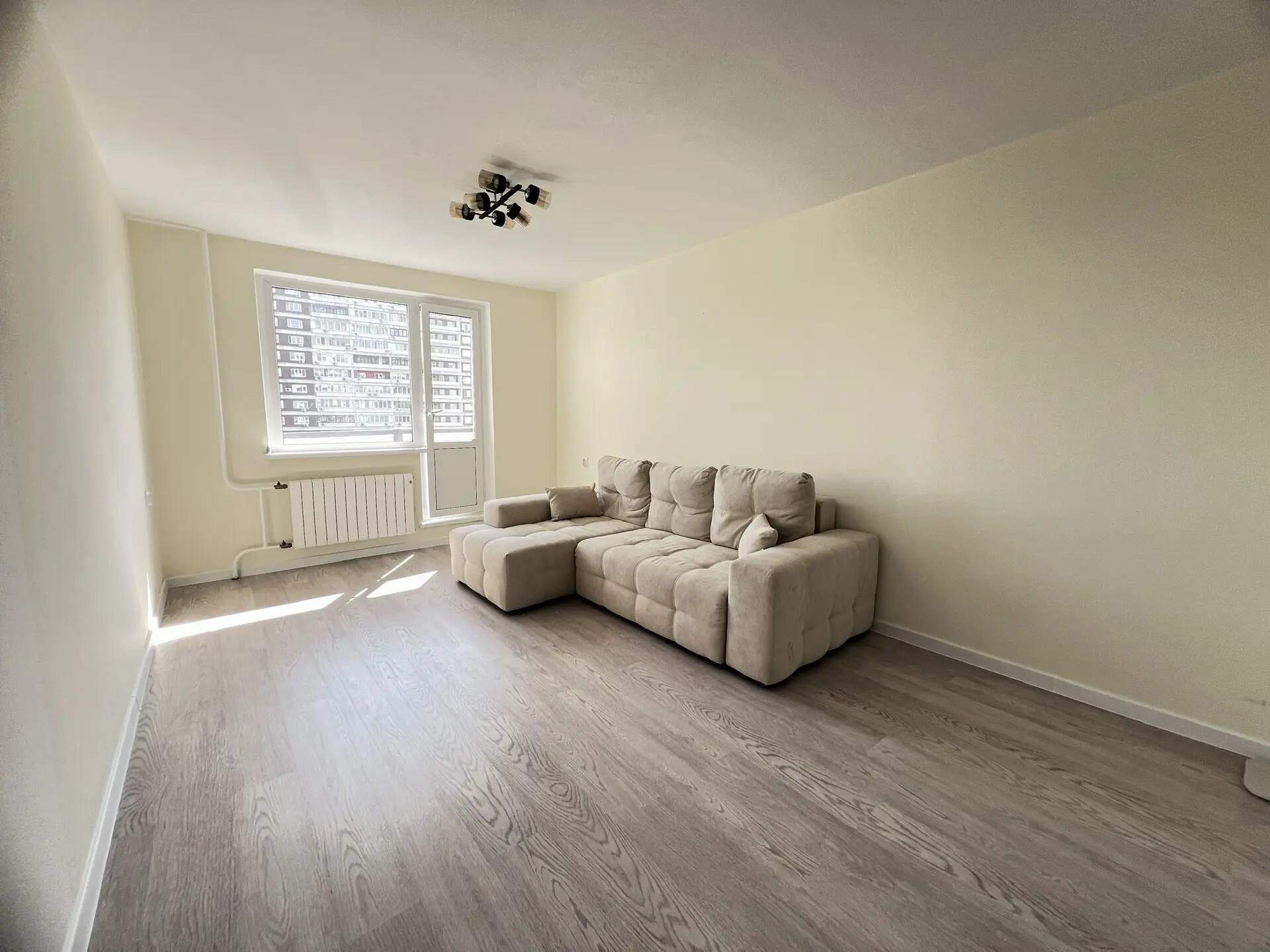 Квартира, 102 м², 5 комн.