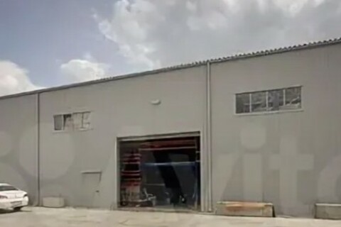 Отдельно стоящее здание, 980 м²