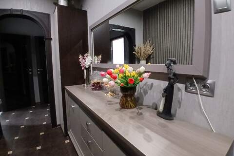 2-к квартира, 66,4 м², 1/10 эт.