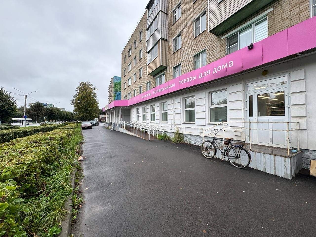 Коммерческая, 423 м²