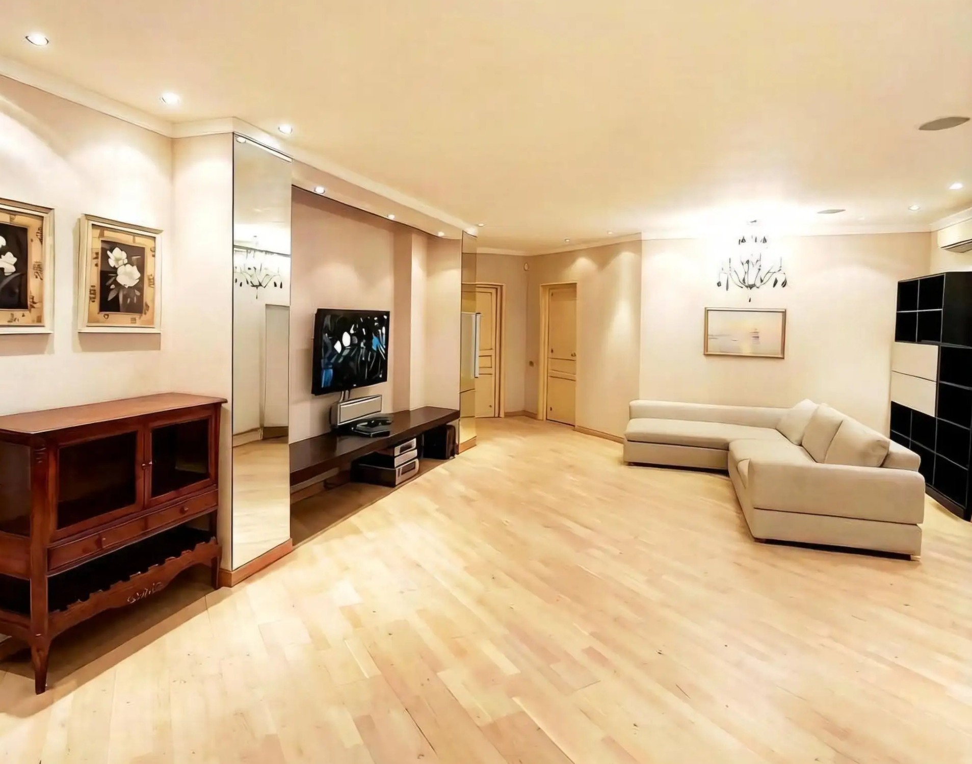 Квартира, 141 м², 4 комн.