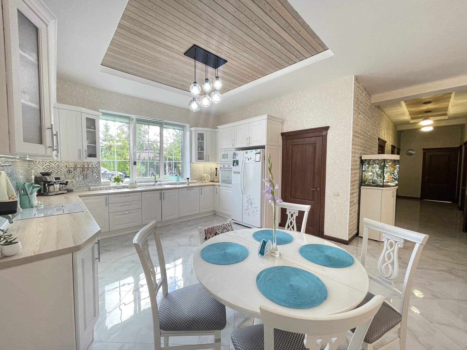 Дом, 188.7 м², 4 комн.