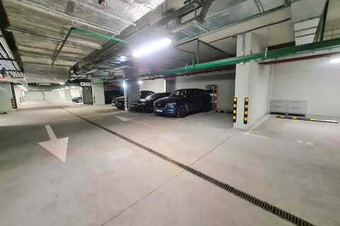 Машиноместо, 15 м²