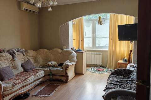 2-к квартира, 68,5 м², 1/3 эт.