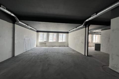 Помещение своб.назн., 180 м², 1/25 эт.