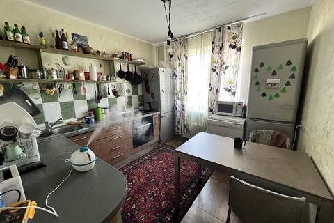 2-к квартира, 57 м², 1/9 эт.