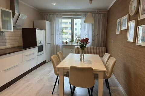 2-к квартира, 68 м², 5/12 эт.