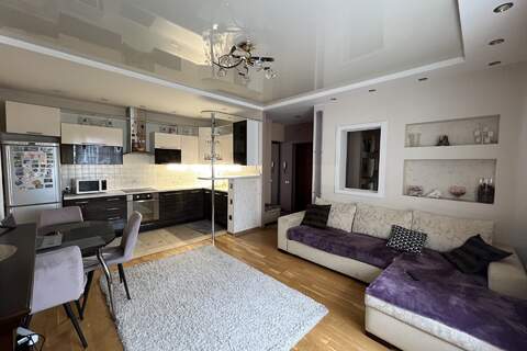 2-к квартира, 73,5 м², 6/10 эт.