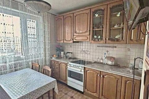 2-к квартира, 58 м², 8/16 эт.