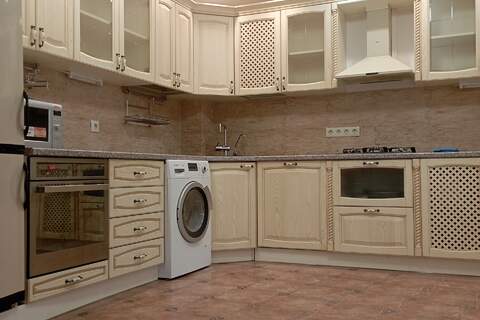 2-к квартира, 65 м², 2/6 эт.