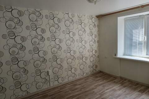 Комната, (всего 10 ком.), 12,3 м², 3/5 эт.