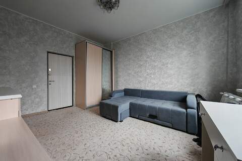 Комната, (всего 4 ком.), 17,2 м², 3/3 эт.