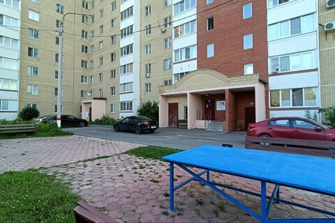 Комната, (всего 4 ком.), 89 м², 8/10 эт.