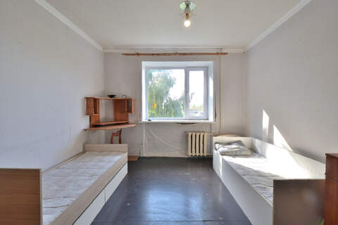 Комната, (всего 7 ком.), 18 м², 4/5 эт.