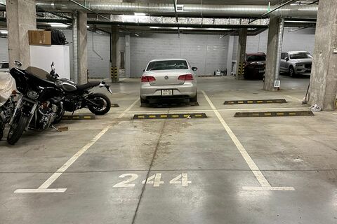 Машиноместо, 13,3 м²