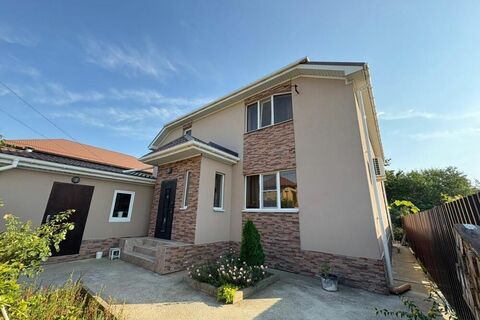 Дом, 197 м², 2 эт.