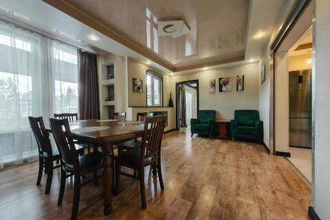 Дом, 200 м², 2 эт.