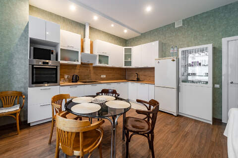 2-к квартира, 84 м², 6/8 эт.