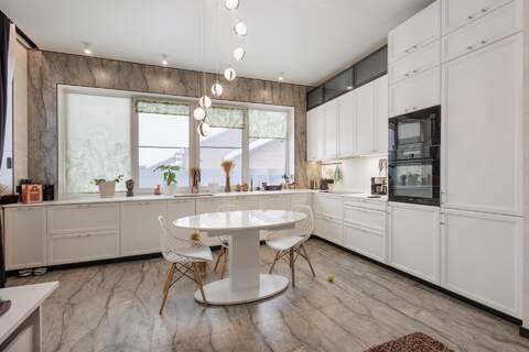 Дом, 172 м², 1 эт.