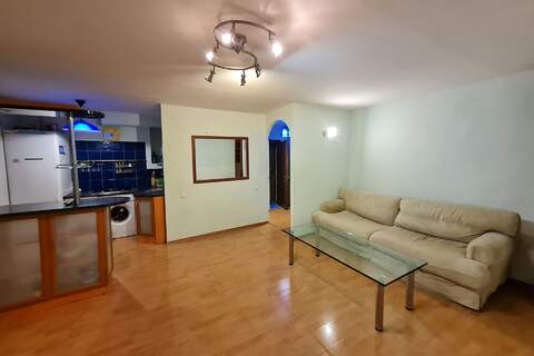 2-к квартира, 46 м², 3/5 эт.