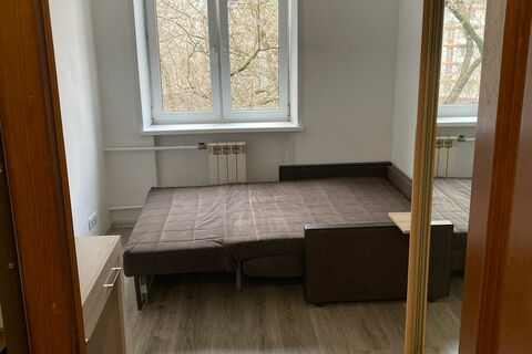 Комната, (всего 2 ком.), 47 м², 3/5 эт.