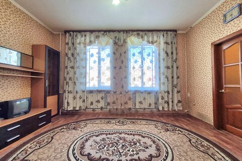 2-к квартира, 47 м², 1/3 эт.