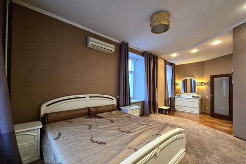 3-к квартира, 100 м², 3/5 эт.