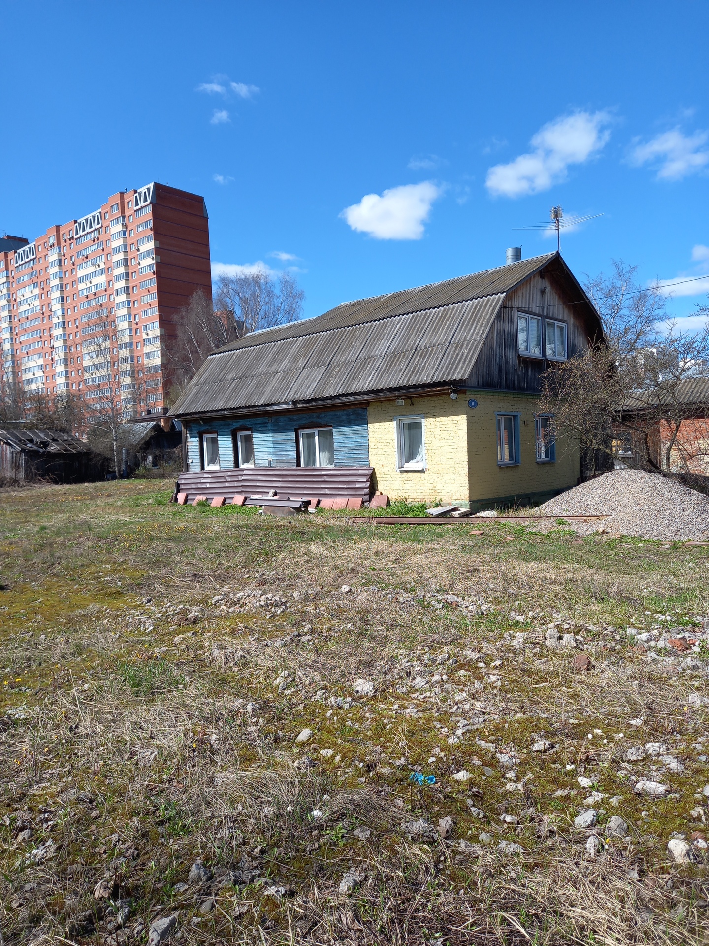 Дом · 136 м² · 5 комн. — Москва, 1-я Сестрорецкая улица, 11