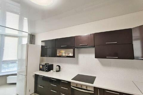 2-к квартира, 60 м², 1/16 эт.